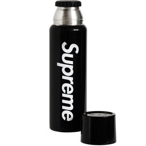 Supreme®/SIGG™ Vacuum Insulated 0.75L Bottle